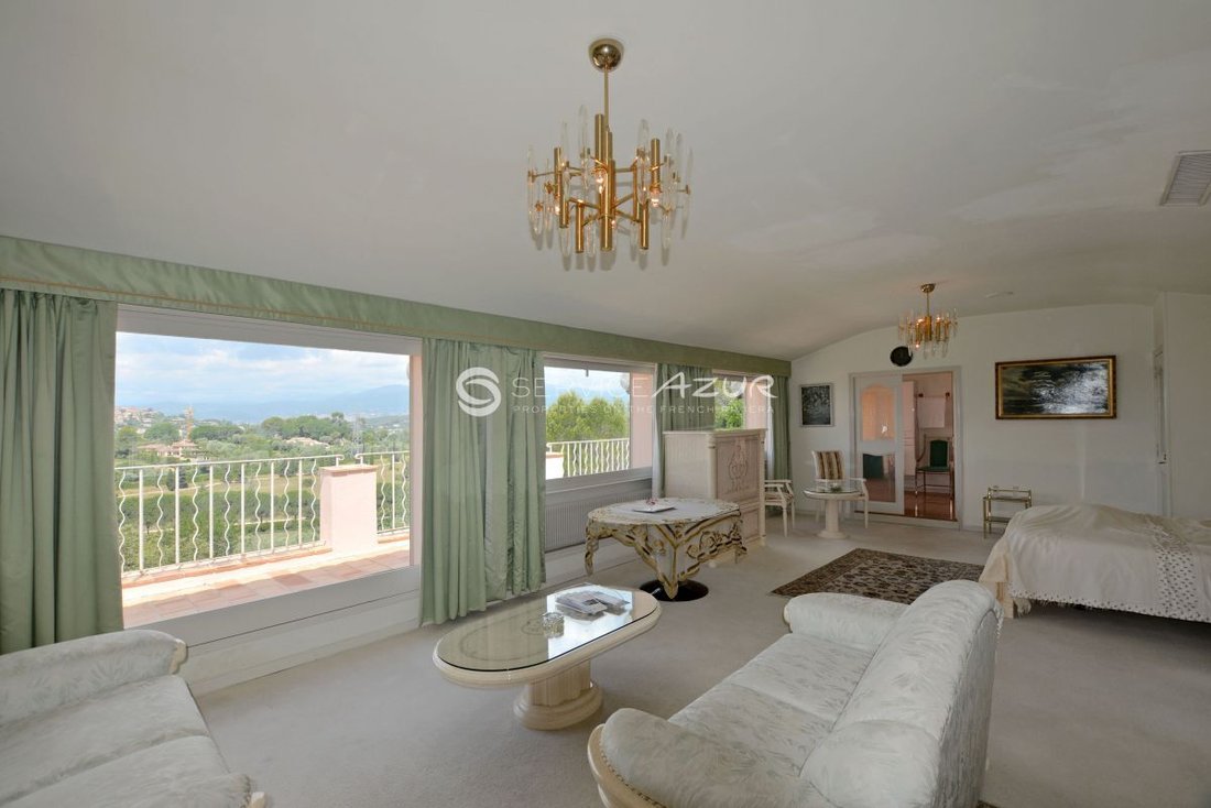 Villa in Mougins, Provence-Alpes-Côte d'Azur, France 4 - 18644520