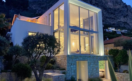 Villa in Èze, Provence-Alpes-Côte d'Azur, France 1