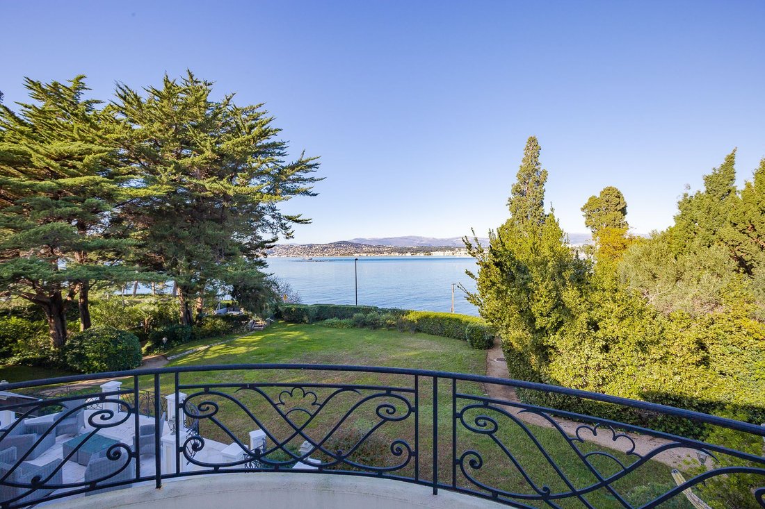 Villa in Vieille Ville, Antibes, France 1 - 18644991