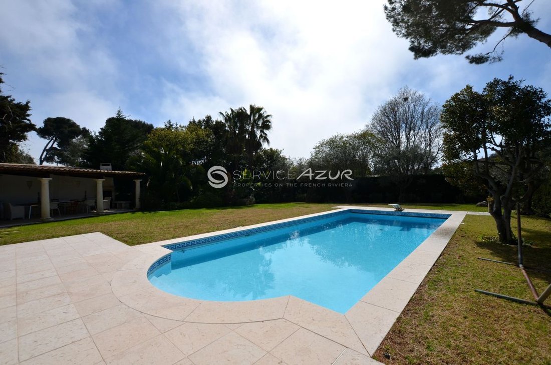 Villa in Vieille Ville, Antibes, France 2 - 18644497