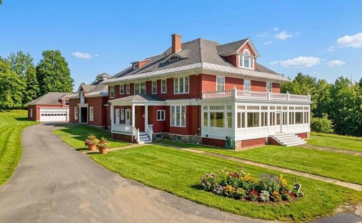 House in Wilton, Maine, United States 1