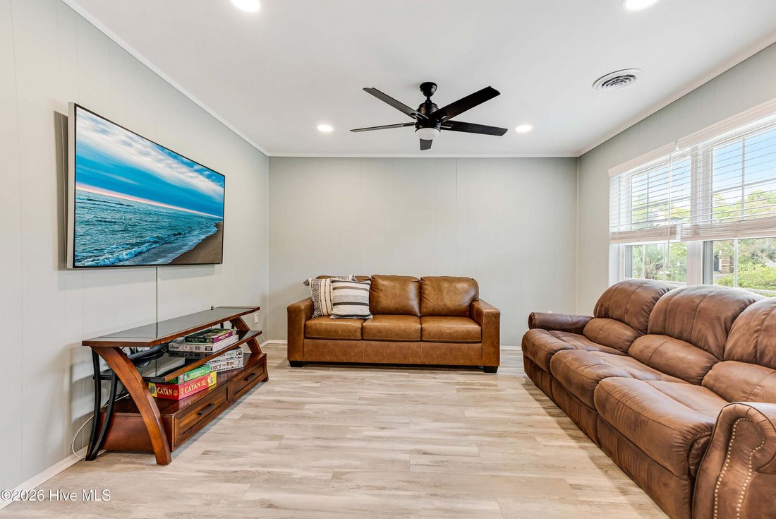 House in Oak Island, North Carolina, United States 3 - 18646749