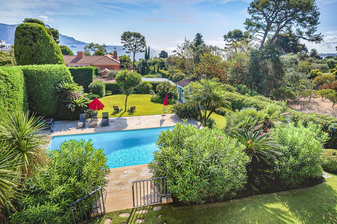 Villa in Saint-Jean-Cap-Ferrat, Provence-Alpes-Côte d'Azur, France 1 - 18645129