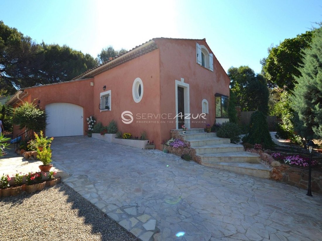 Villa in Centre ville, Saint-Raphaël, France 2 - 18644608