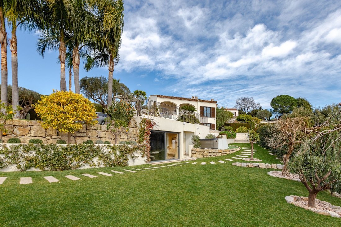 Villa in Centre-Haut de Cagnes, Cagnes-sur-Mer, France 4 - 18645309