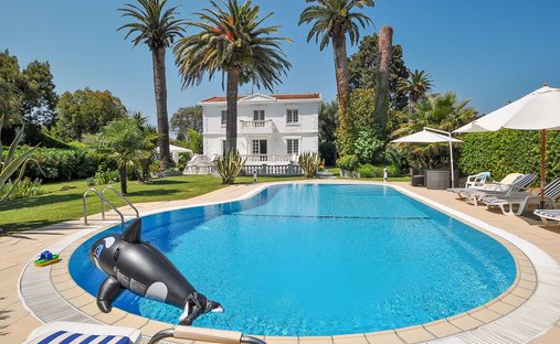 Villa in Vieille Ville, Antibes, France 1