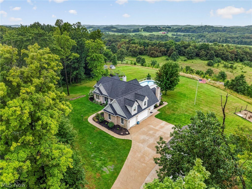House in Paris, Ohio, United States 1 - 18642232