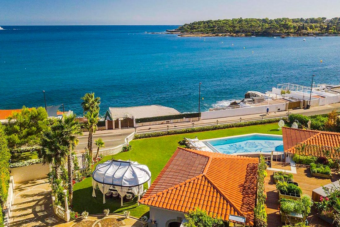 Villa in Vieille Ville, Antibes, France 1 - 18645002