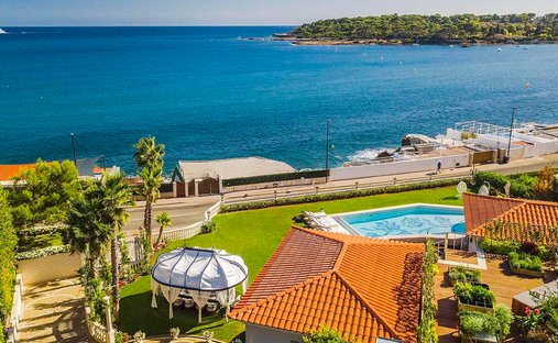 Villa in Vieille Ville, Antibes, France 1