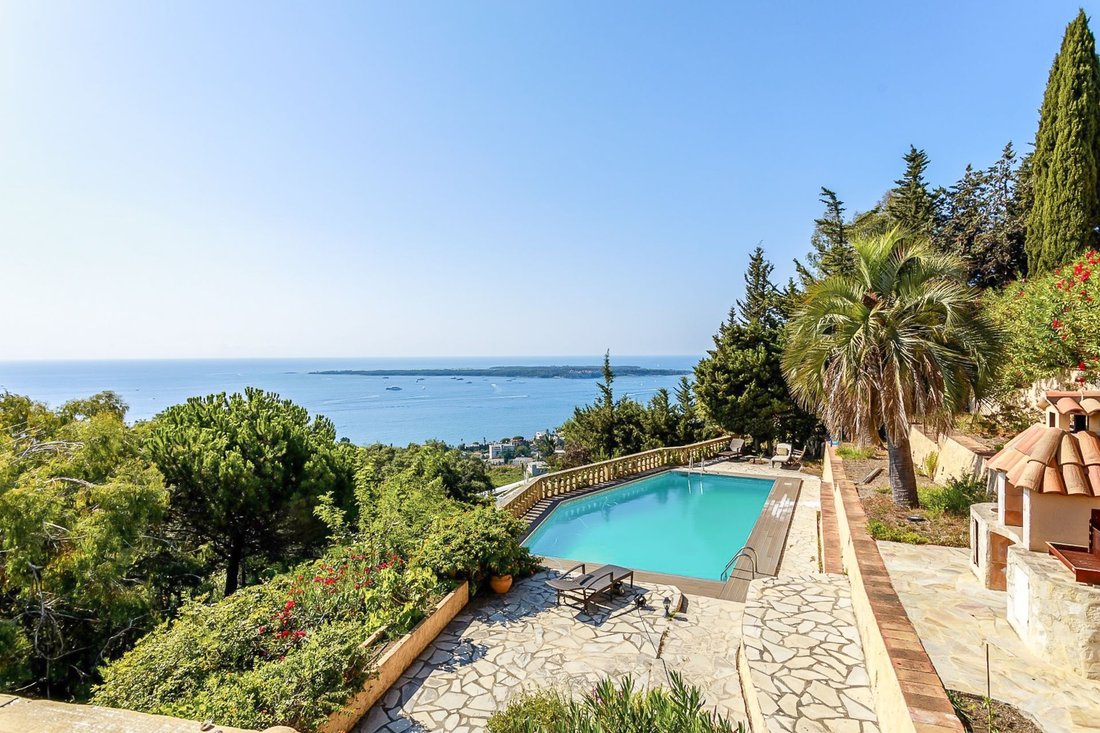 Villa in Cannes, Provence-Alpes-Côte d'Azur, France 1 - 18645087
