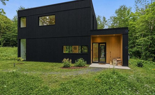 House in Eastman, Quebec, Canada 1