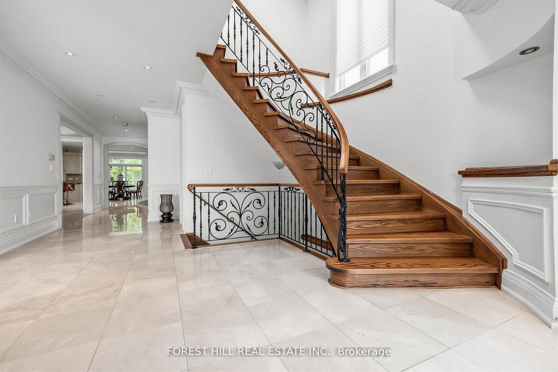 House in Toronto, Ontario, Canada 4 - 18642327