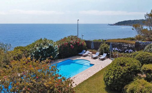 Villa in Vieille Ville, Antibes, France 1