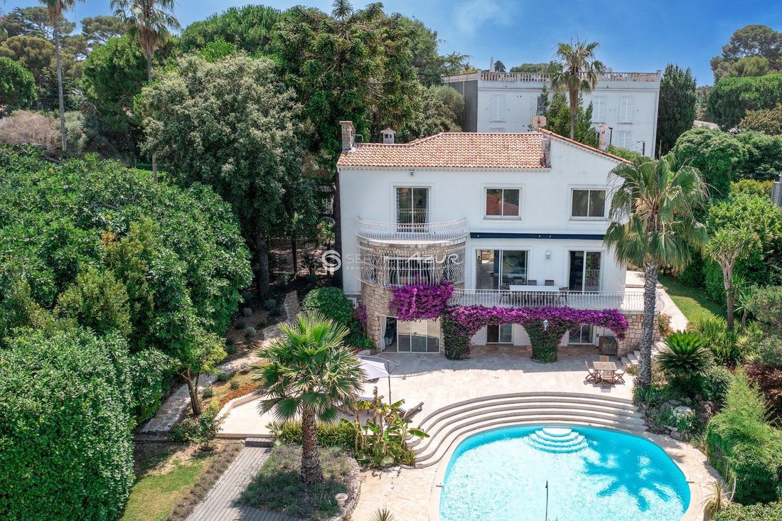 Villa in Vieille Ville, Antibes, France 2 - 18644936