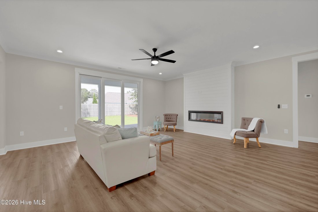 House in North Topsail Beach, North Carolina, United States 3 - 18645259