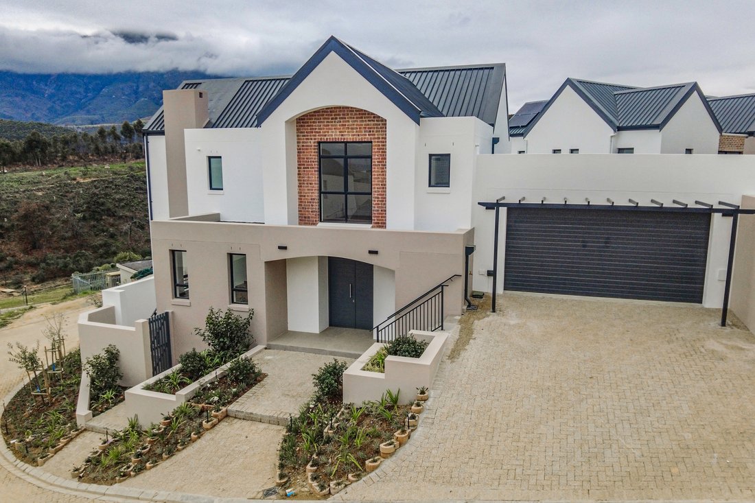 House in Arbeidslus, Western Cape, South Africa 2 - 18644779