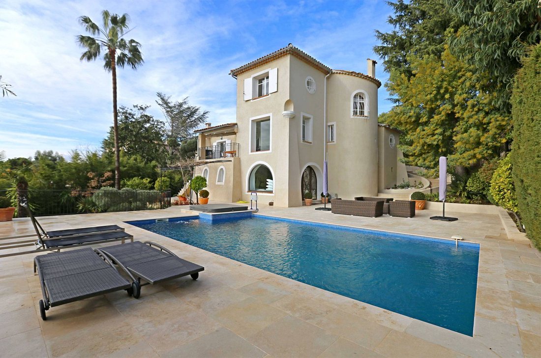 Villa in Cannes, Provence-Alpes-Côte d'Azur, France 1 - 18644904