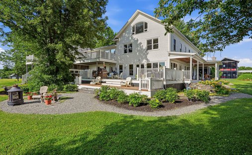 House in Ogden, Quebec, Canada 1