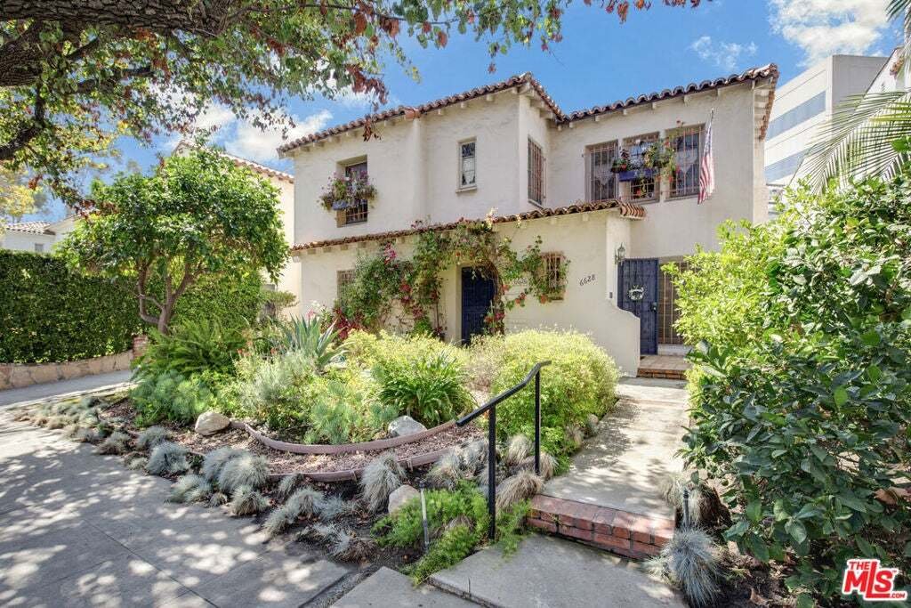 West Hollywood, California, United States 1 - 18645950