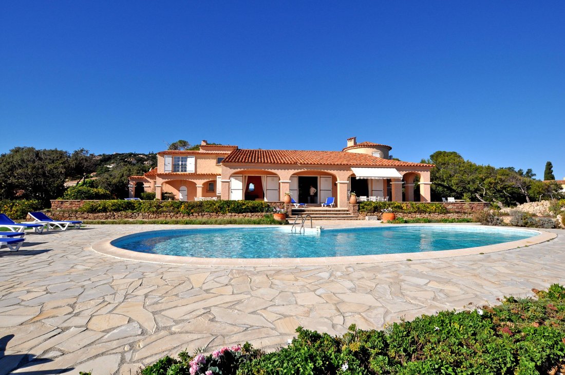 Villa in Les Issambres, Roquebrune-sur-Argens, France 1 - 18644618