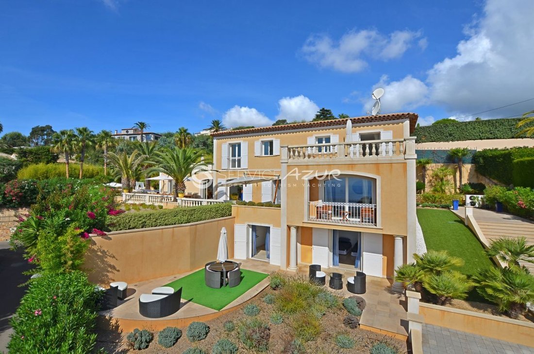 Villa in Cannes, Provence-Alpes-Côte d'Azur, France 2 - 18644397