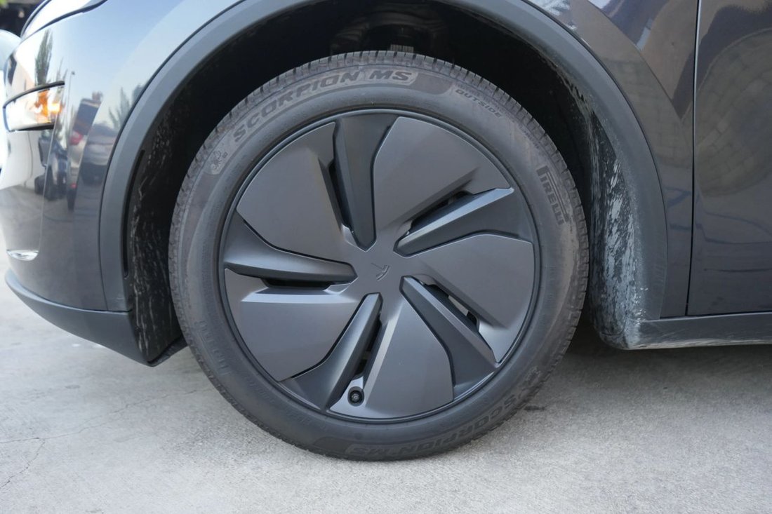 Suv in San Gabriel, CA, United States 5 - 18647960
