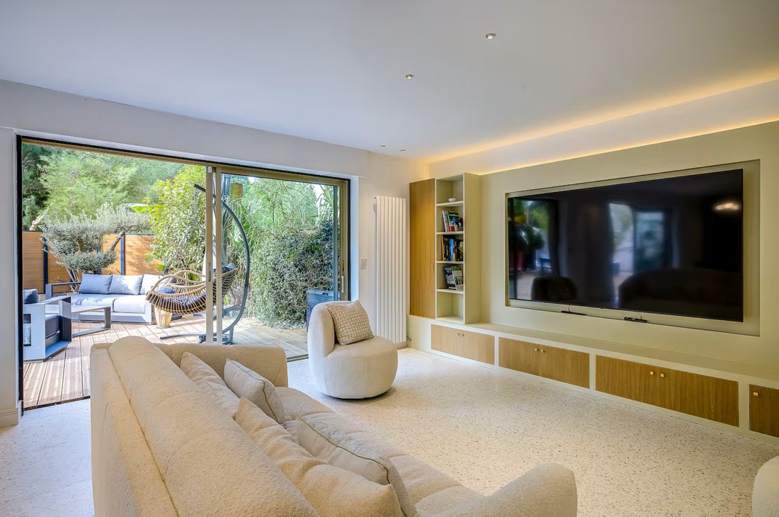 Apartment in Vieille Ville, Antibes, France 1 - 18645316
