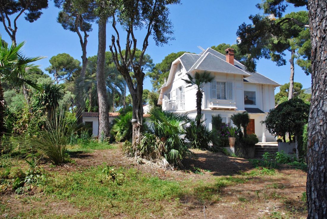Villa in Cap Martin, Roquebrune-Cap-Martin, France 1 - 18644728