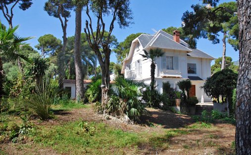 Villa in Cap Martin, Roquebrune-Cap-Martin, France 1
