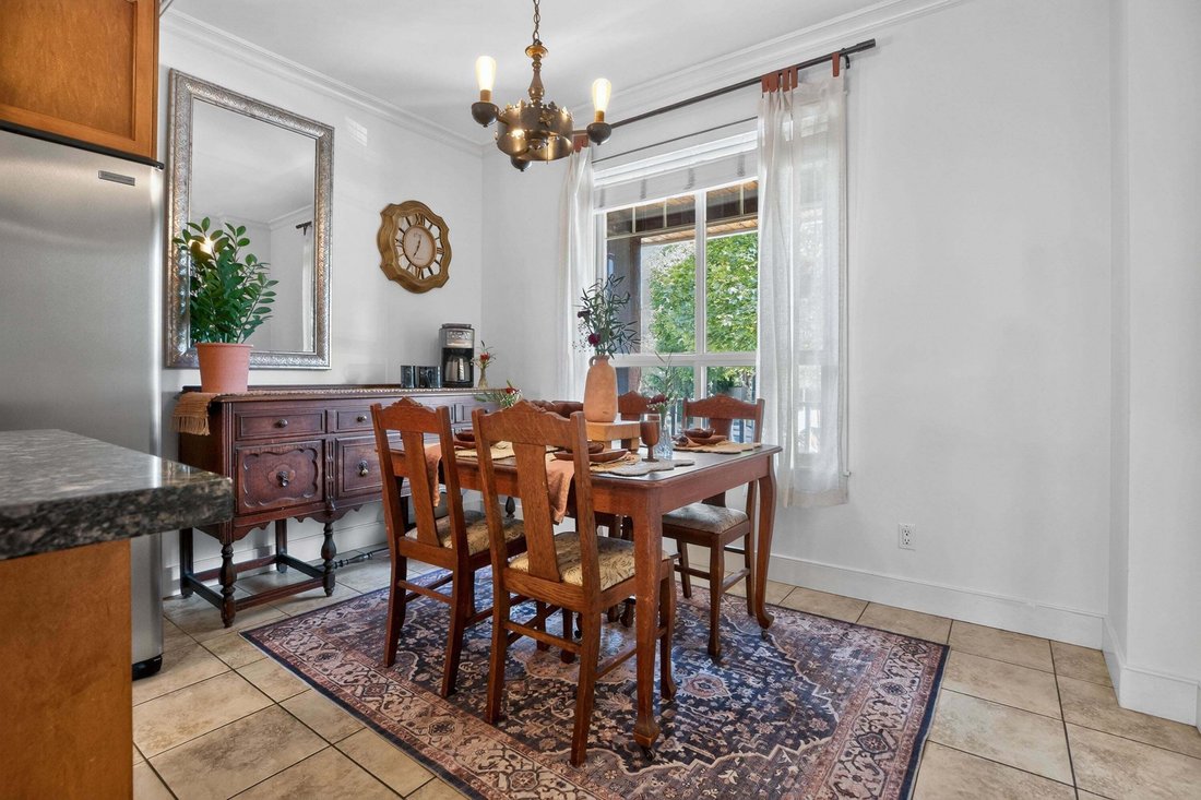 House in Surrey, British Columbia, Canada 4 - 18643282