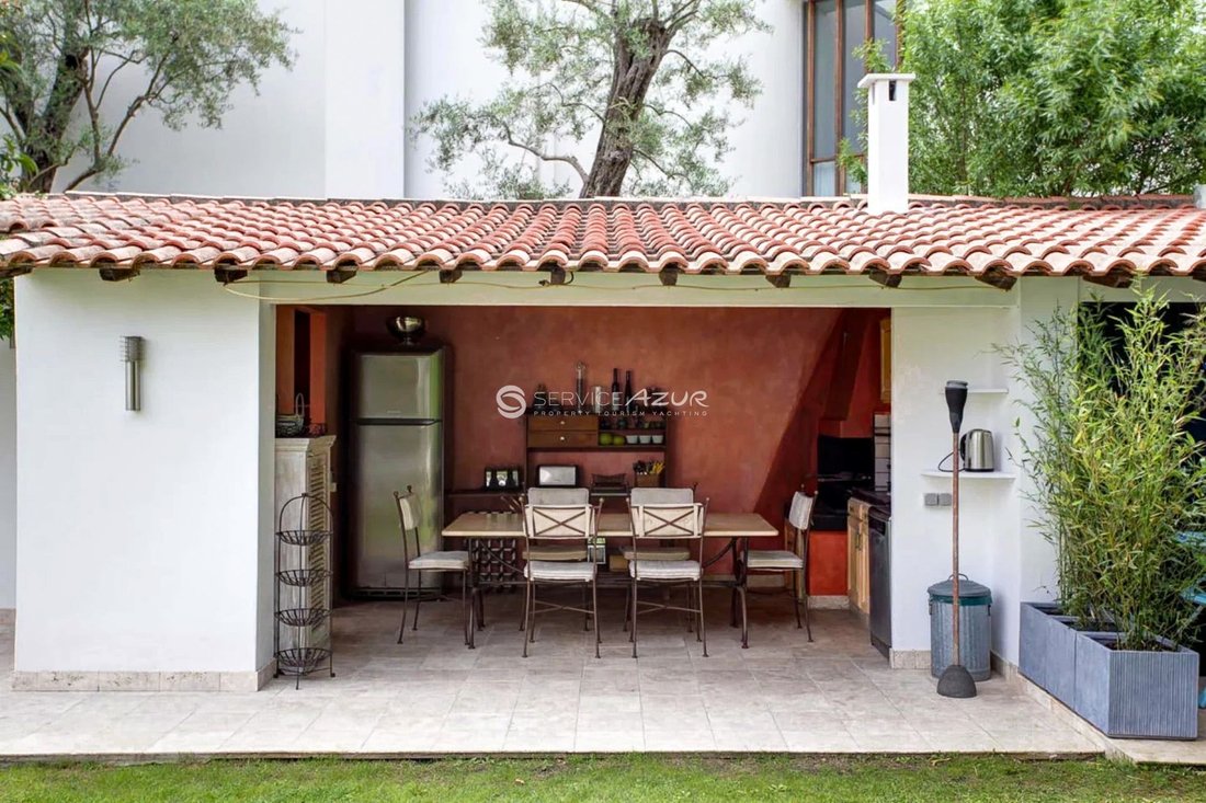 Villa in Vieille Ville, Antibes, France 4 - 18645232