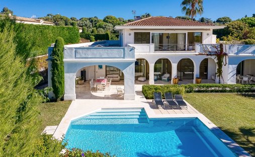 Villa in Vieille Ville, Antibes, France 1