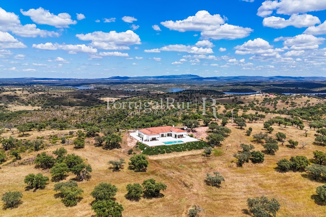 Finca en Alandroal (Nossa Senhora da Conceicao), Sao Bras dos Matos (Mina do Bugalho) e Juromenha (Nossa Senhora do Loreto), Distrito de Évora, Portugal 2 - 18647590