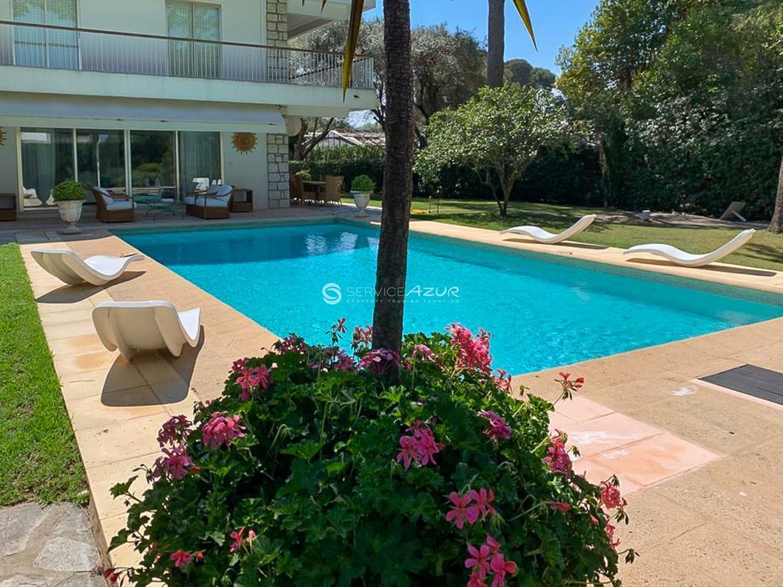 Villa in Vieille Ville, Antibes, France 3 - 18645221
