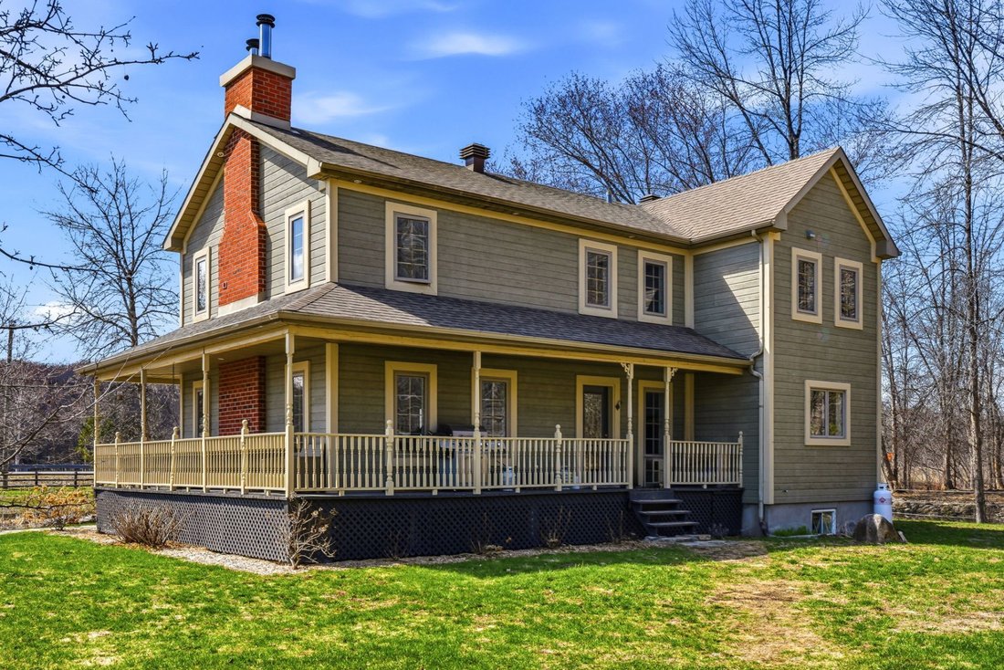 House in Saint-André-d'Argenteuil, Quebec, Canada 3 - 17760226