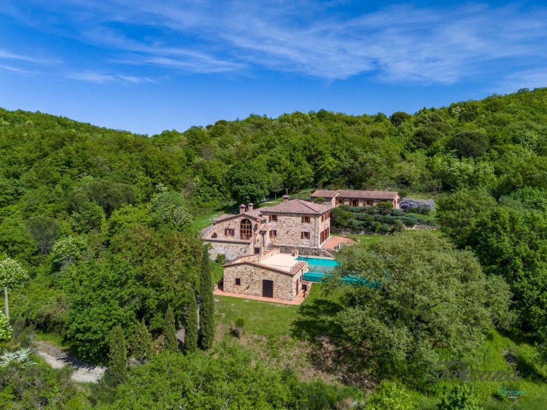 Villa in Castelnuovo di Val di Cecina, Tuscany, Italy 2 - 18646331