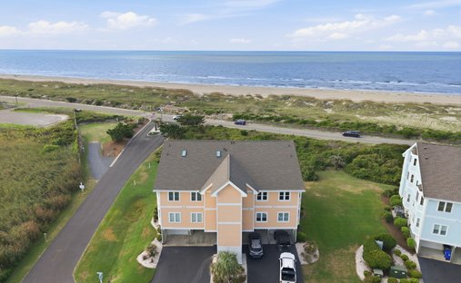Condo in Oak Island, North Carolina, United States 1