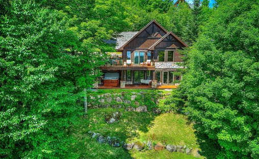 Maison à Saint-Faustin-Lac-Carré, Québec, Canada 1
