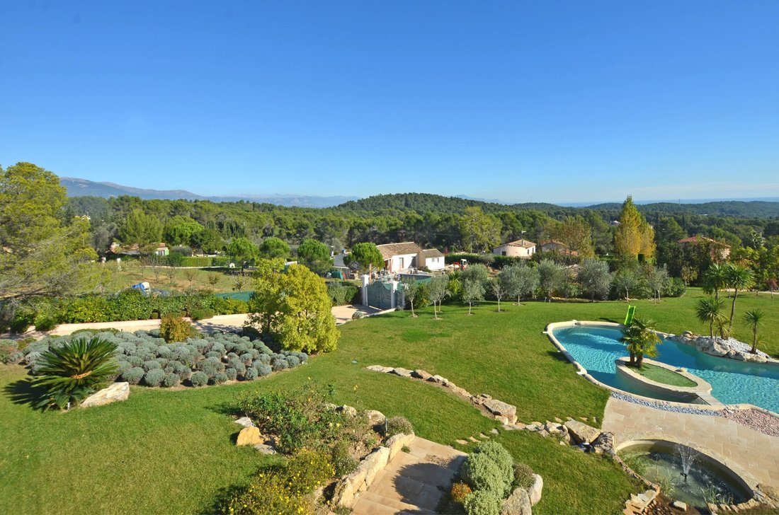 Villa in Mougins, Provence-Alpes-Côte d'Azur, France 1 - 18644764