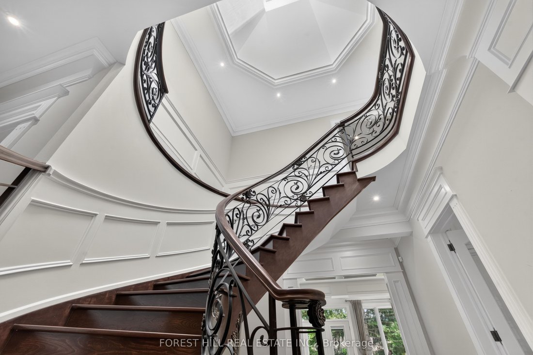 House in Toronto, Ontario, Canada 5 - 18642303