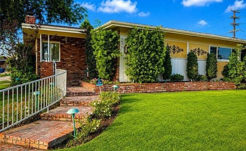 House in Signal Hill, California, United States 1