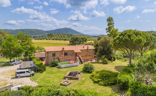 Country House in Center, Grosseto, Tuscany 1