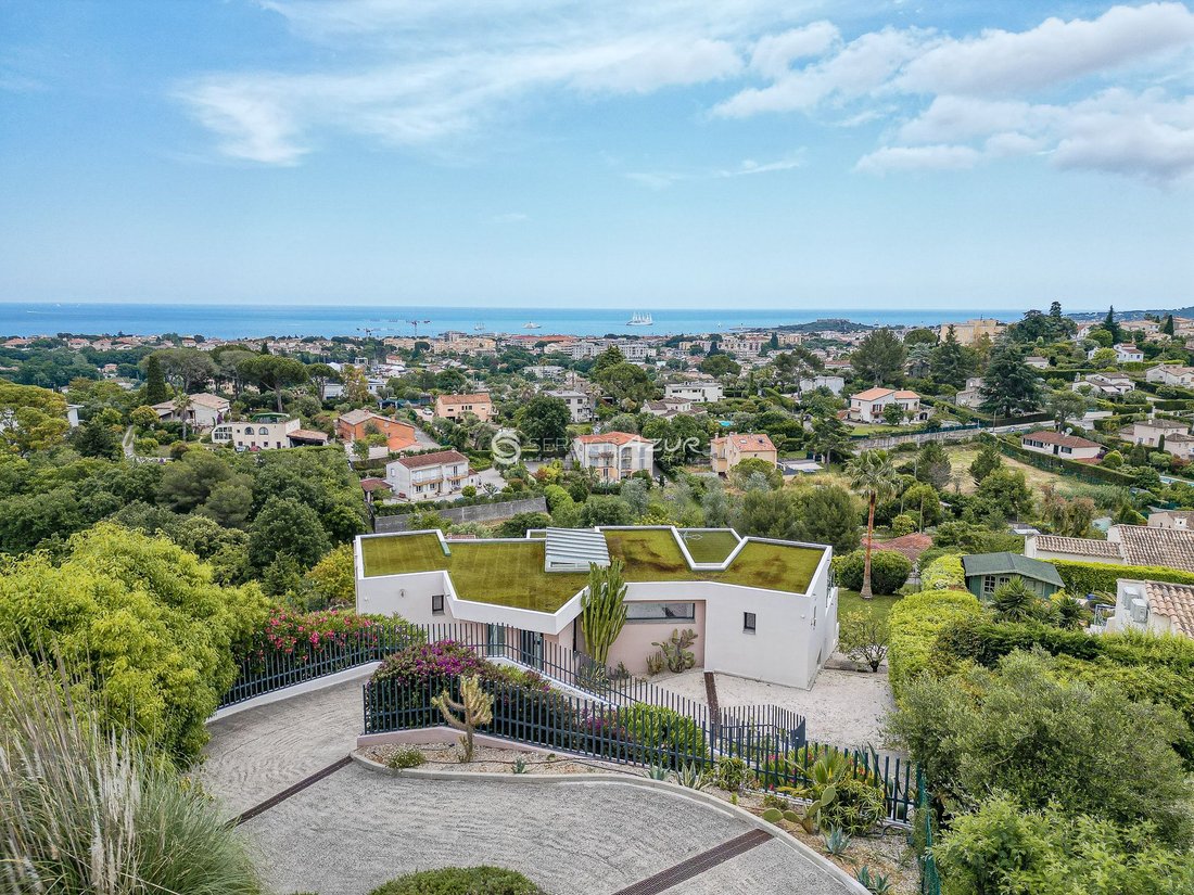 Villa in Vieille Ville, Antibes, France 3 - 18645168