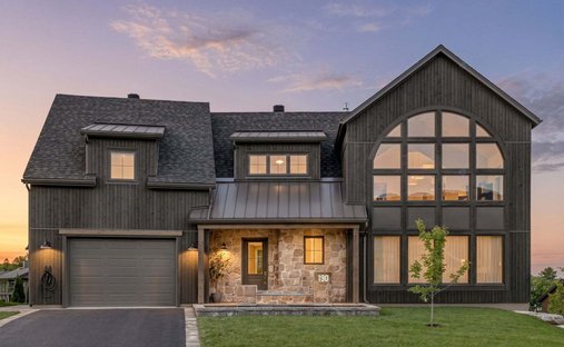 House in Saint-Ferréol-les-Neiges, Quebec, Canada 1