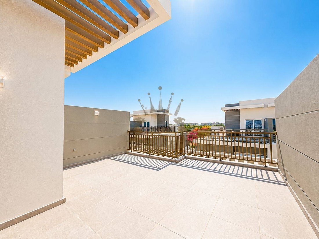 Townhouse in Damac Hills 2, Dubai, United Arab Emirates 3 - 18642458