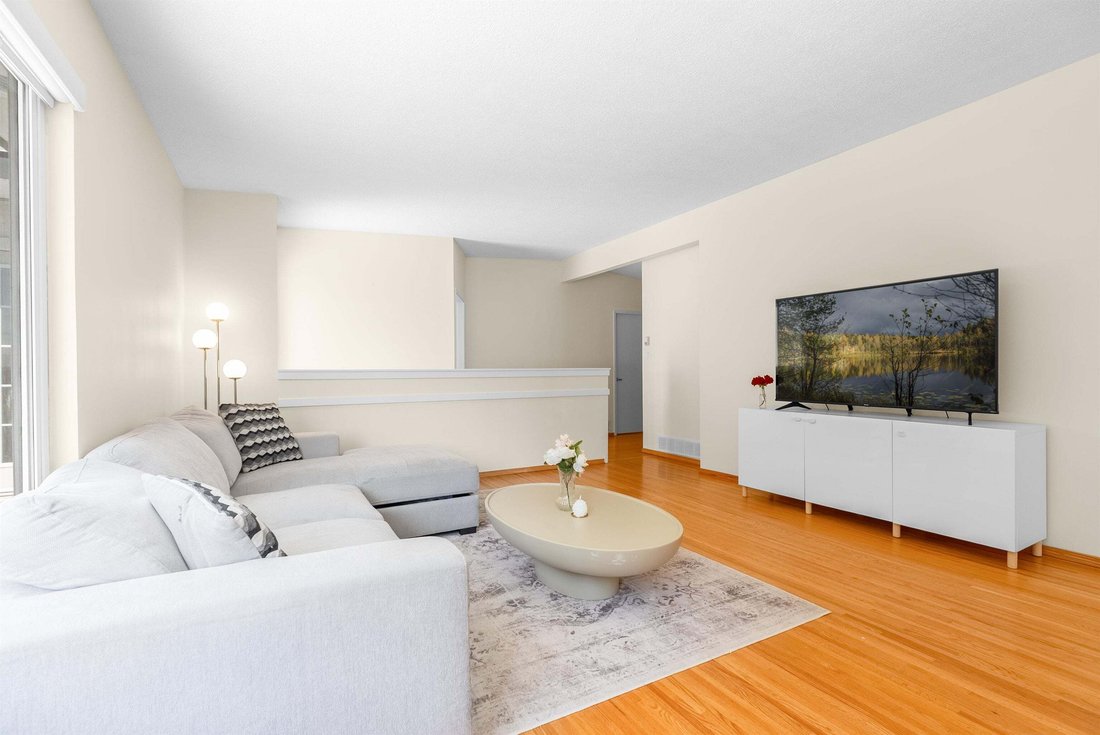 House in North Vancouver, British Columbia, Canada 5 - 18643155