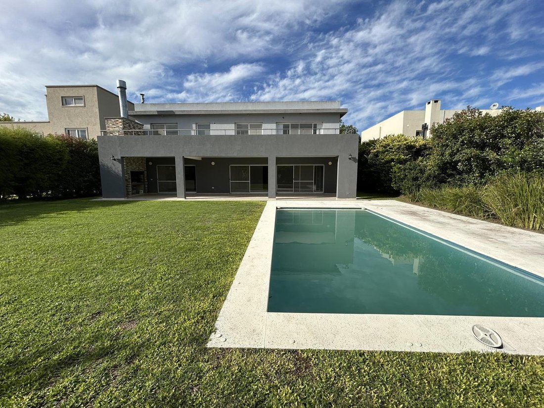 House in Del Viso, Buenos Aires Province, Argentina 1 - 18644300