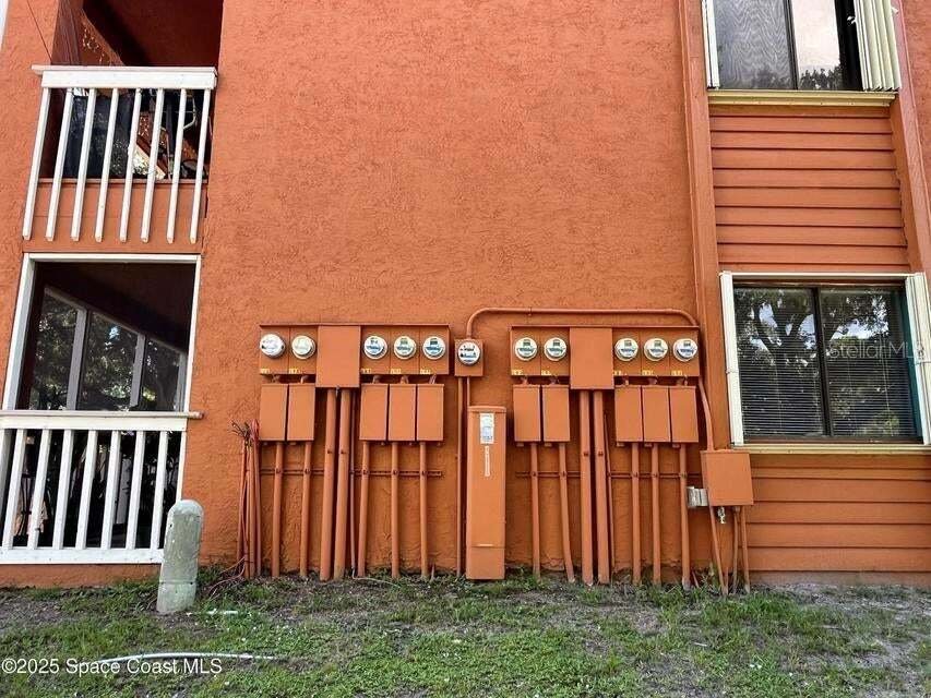 Titusville, Florida, United States 5 - 18646257