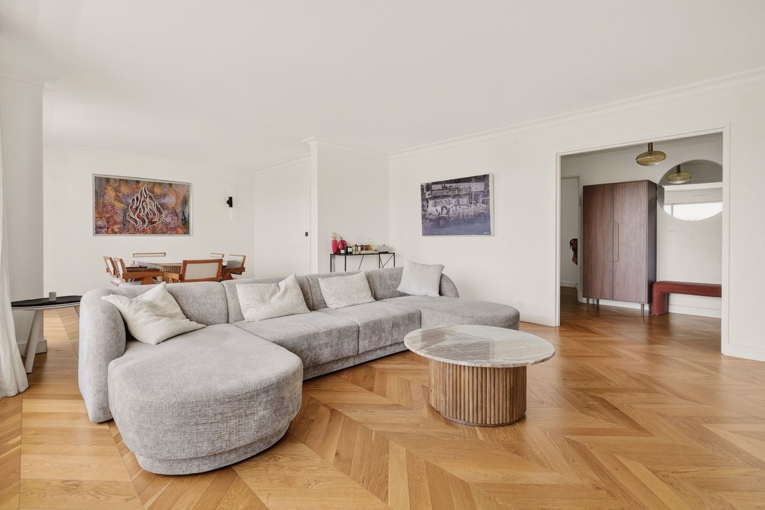 Apartment in Lorette-Martyrs, Paris 9e Arrondissement, Paris 3 - 18642383