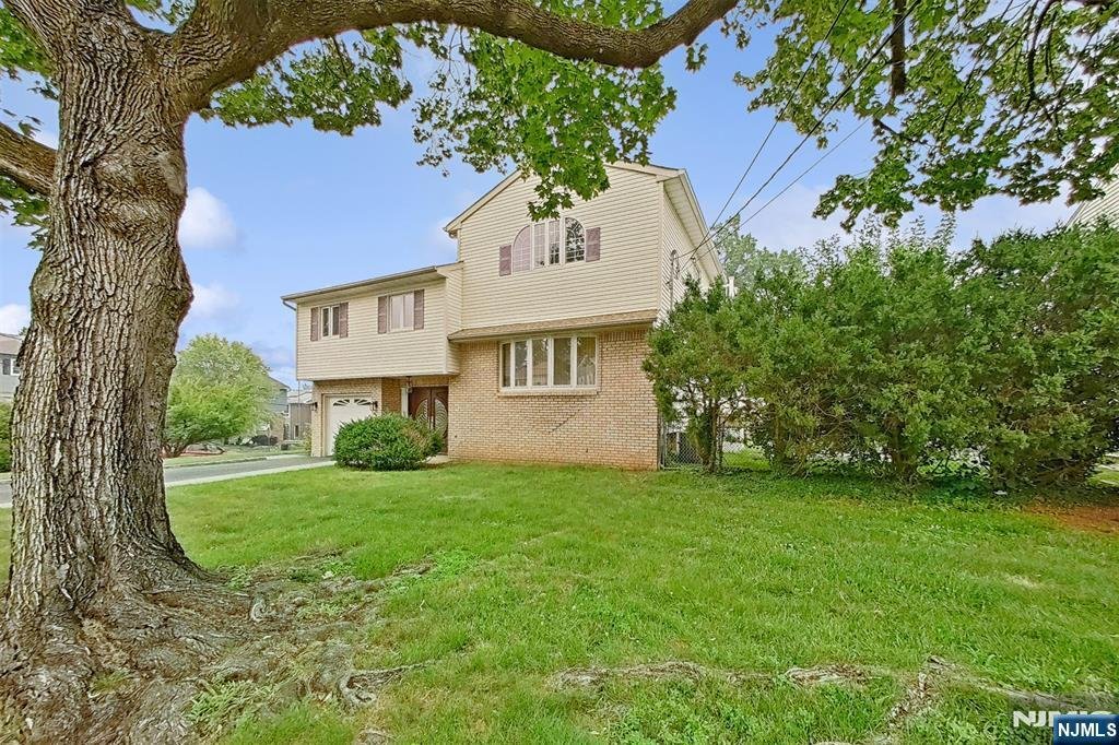 House in Bloomfield, New Jersey, United States 4 - 18644680